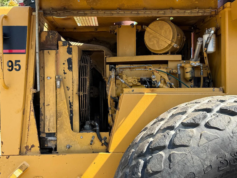 Rullo Caterpillar CS 563 Roller with vibration: foto 11 Rullo Caterpillar CS 563 Roller with vibration: foto 11