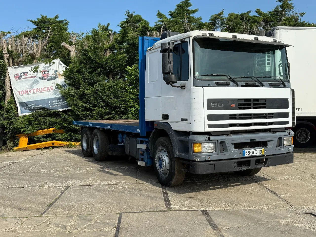 DAF 95.360 ATI 6X2 Chassis ZF Manual Gearbox - Autocarro con pianale/ Cassone fisso: foto 1 DAF 95.360 ATI 6X2 Chassis ZF Manual Gearbox - Autocarro con pianale/ Cassone fisso: foto 1
