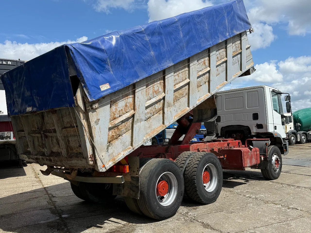 Iveco Eurotrakker 380 E34 6X4 Tipper Spring/Spring Eur - Autocarro ribaltabile: foto 4 Iveco Eurotrakker 380 E34 6X4 Tipper Spring/Spring Eur - Autocarro ribaltabile: foto 4