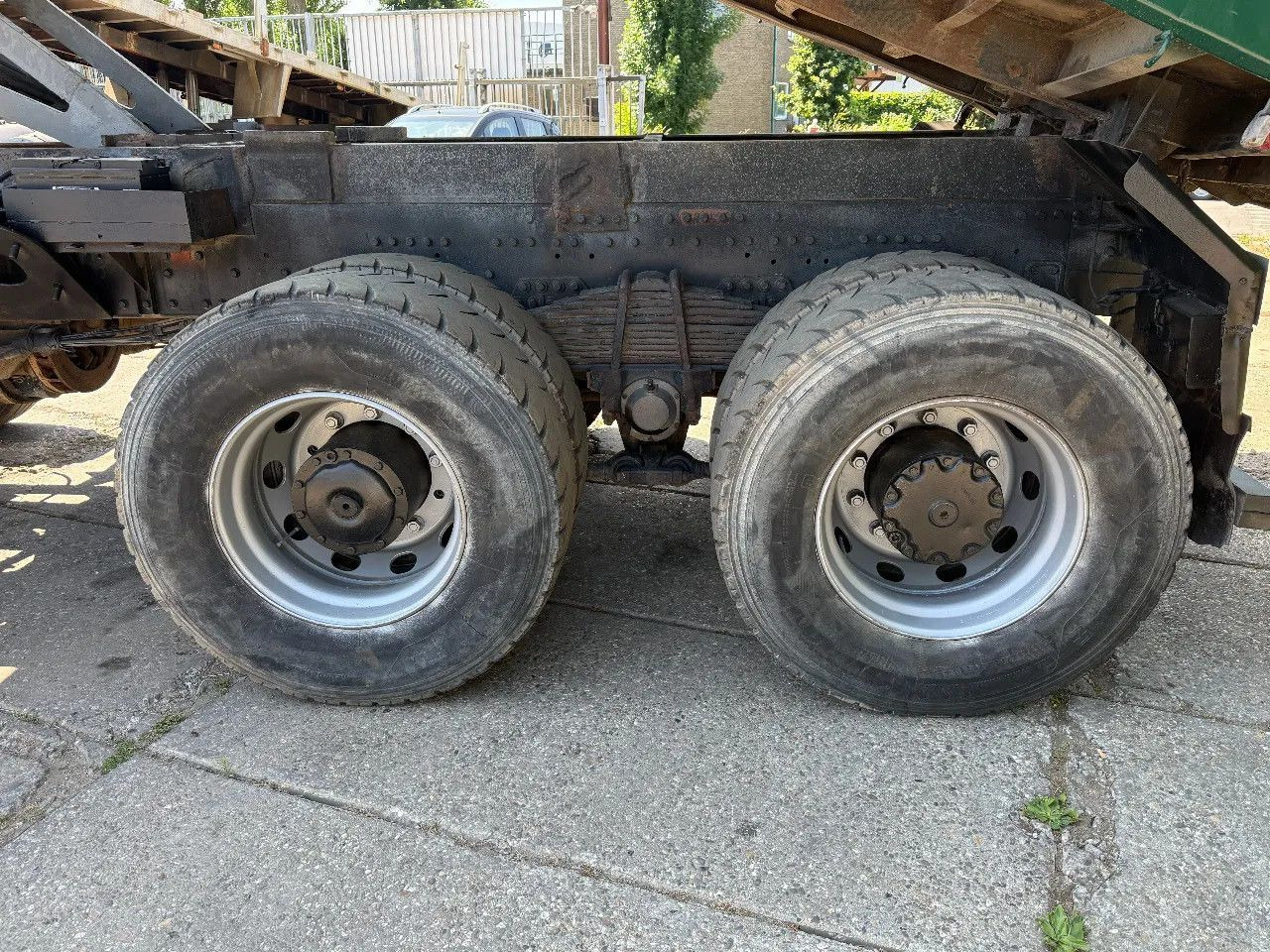 MAN 35.372 8X4 Tipper Spring/Spring ZF Manual Gear E - Autocarro ribaltabile: foto 5 MAN 35.372 8X4 Tipper Spring/Spring ZF Manual Gear E - Autocarro ribaltabile: foto 5