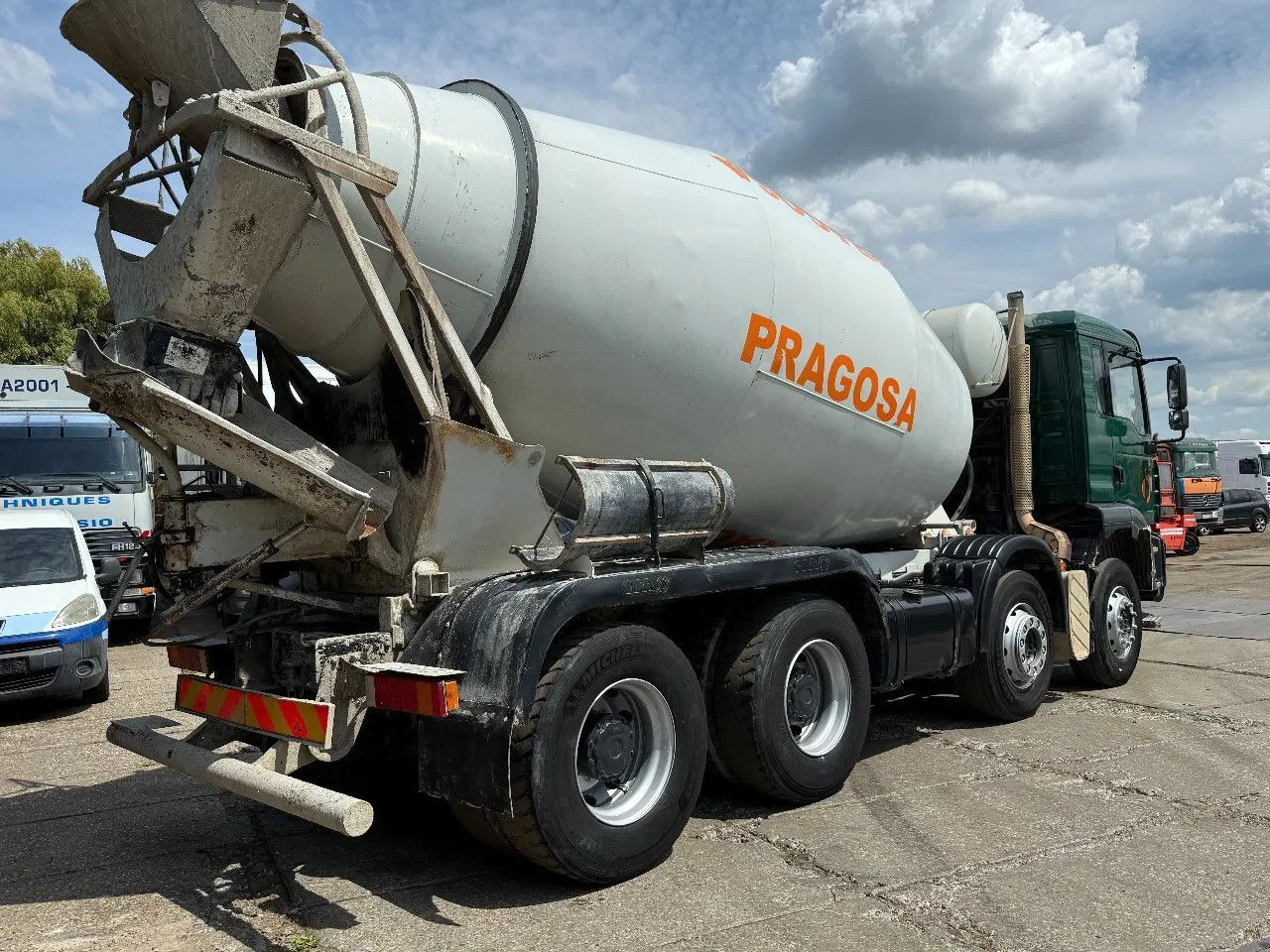 MAN TGA 35.360 8X4 CIFA Beton Mixer Spring/Spring ZF - Autobetoniera: foto 4 MAN TGA 35.360 8X4 CIFA Beton Mixer Spring/Spring ZF - Autobetoniera: foto 4