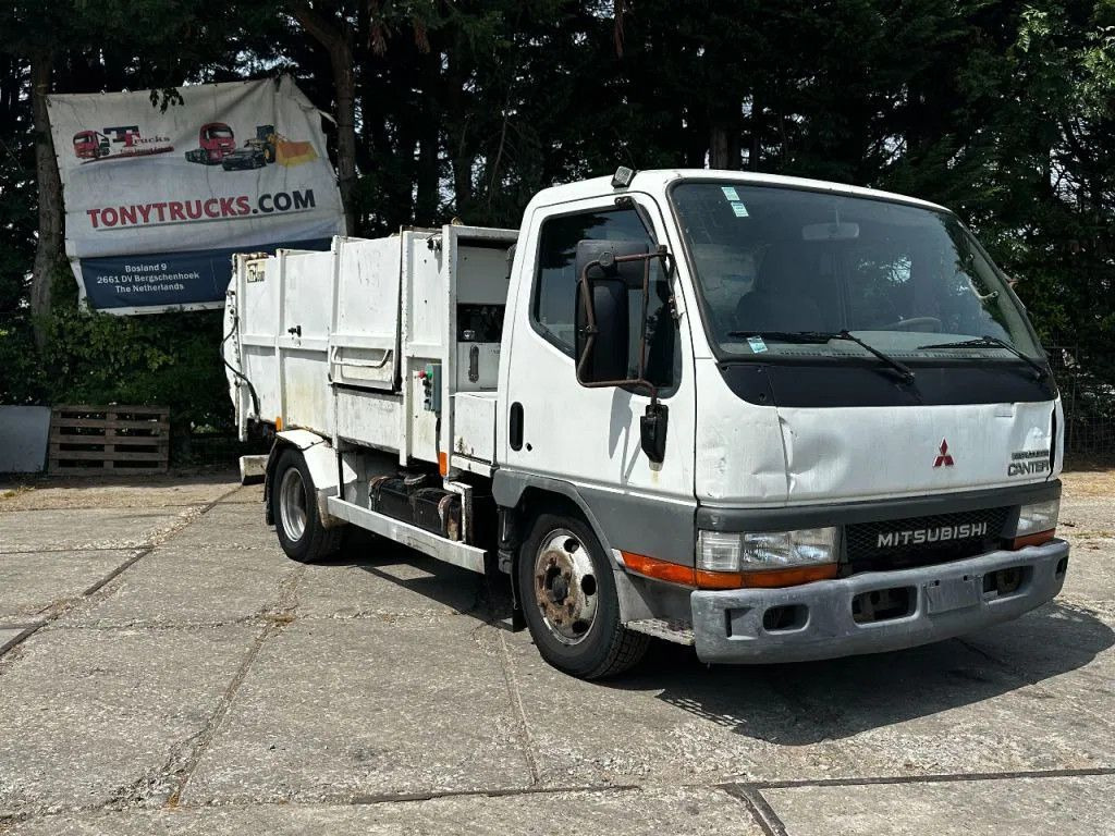 Mitsubishi Canter GARBAGE TRUCK SPRING/SPRING MANUAL GEARBO - Camion immondizia: foto 1 Mitsubishi Canter GARBAGE TRUCK SPRING/SPRING MANUAL GEARBO - Camion immondizia: foto 1