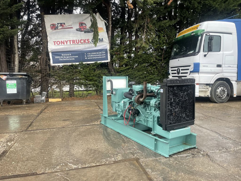 Gruppo elettrogeno Perkins 85 KVA Generator 3 Phase: foto 1