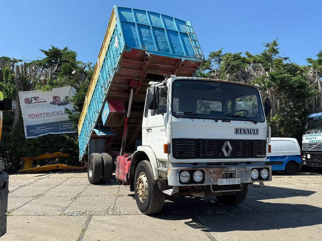 Renault G230 4X2 Tipper Spring/Spring Manual Gearbox - Autocarro ribaltabile: foto 1 Renault G230 4X2 Tipper Spring/Spring Manual Gearbox - Autocarro ribaltabile: foto 1
