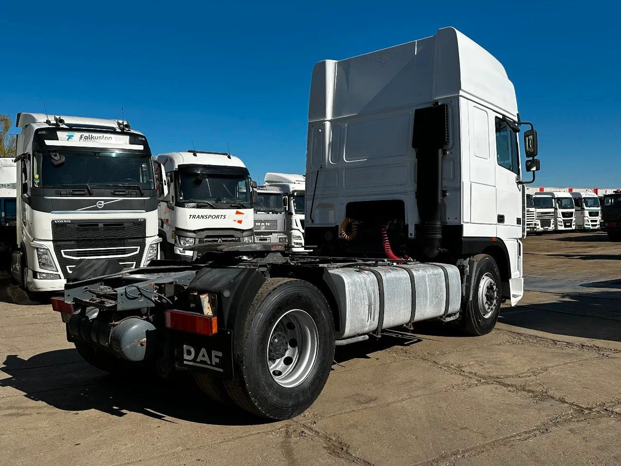 DAF XF 95.480 4X2 Tractor-unit Spring/Air ZF Manual - Trattore stradale: foto 4 DAF XF 95.480 4X2 Tractor-unit Spring/Air ZF Manual - Trattore stradale: foto 4