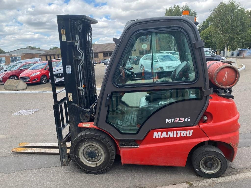 Manitou MI 25 G  - Carrello elevatore a gas: foto 4 Manitou MI 25 G  - Carrello elevatore a gas: foto 4
