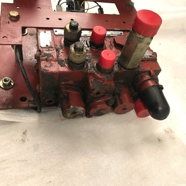 Hydraulic control valve for Linde - Valvola idraulica per Mezzo di movimentazione: foto 2 Hydraulic control valve for Linde - Valvola idraulica per Mezzo di movimentazione: foto 2