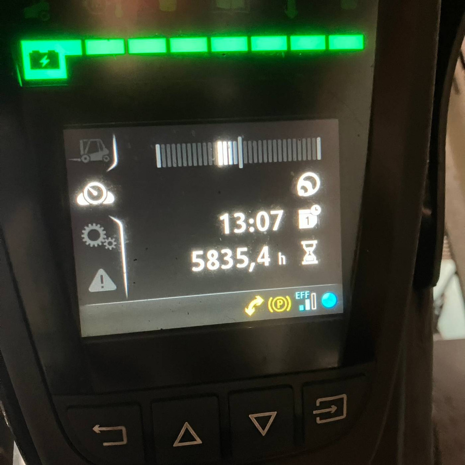 Linde E16 (386-02) EVO - Carrello elevatore elettrico: foto 3 Linde E16 (386-02) EVO - Carrello elevatore elettrico: foto 3