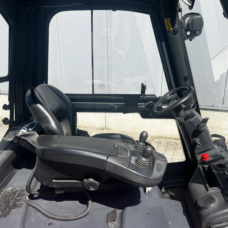 Linde E20PH (386-02) EVO - Carrello elevatore elettrico: foto 3 Linde E20PH (386-02) EVO - Carrello elevatore elettrico: foto 3