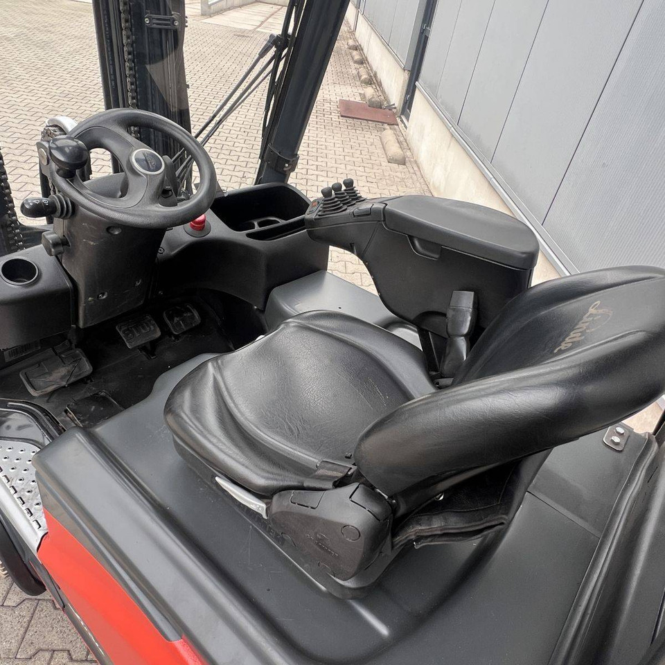 Linde E20PH (386-02) EVO - Carrello elevatore elettrico: foto 4 Linde E20PH (386-02) EVO - Carrello elevatore elettrico: foto 4