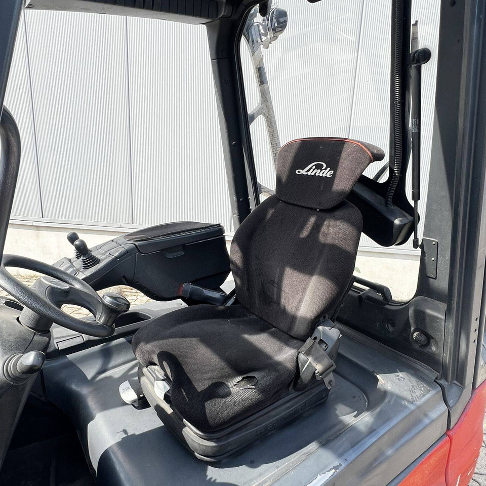 Linde E25-01 (387) - Carrello elevatore elettrico: foto 4 Linde E25-01 (387) - Carrello elevatore elettrico: foto 4