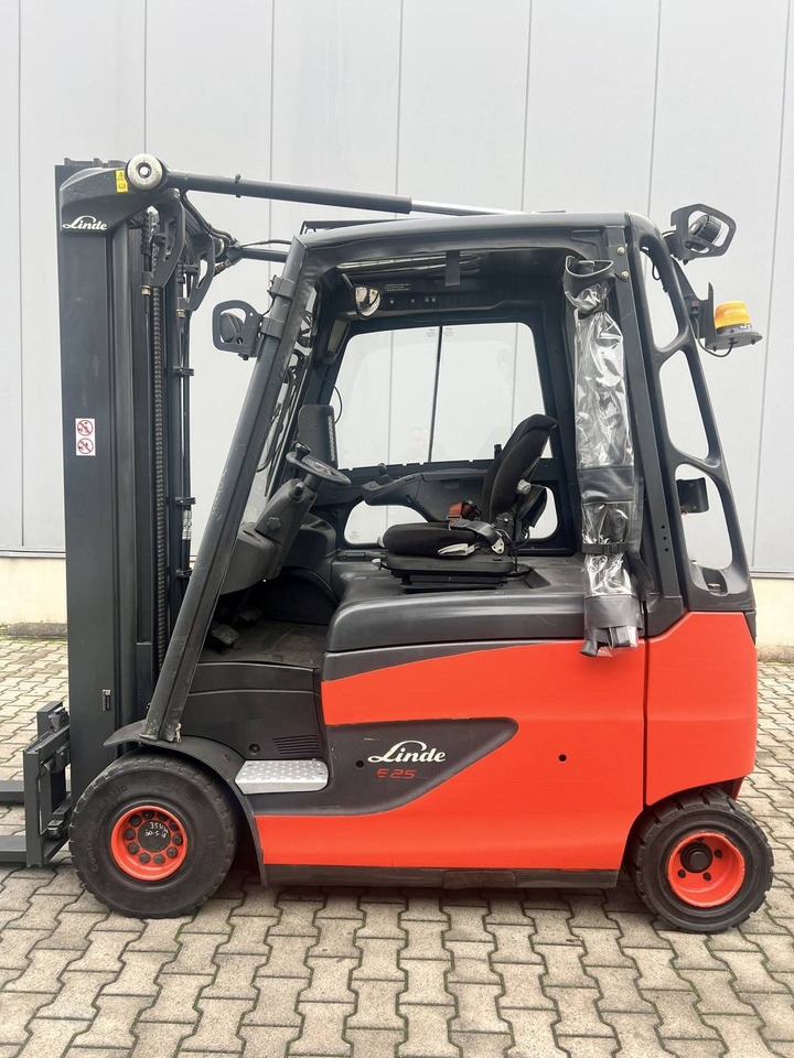 Linde E25/600HL (387) - Carrello elevatore elettrico: foto 2 Linde E25/600HL (387) - Carrello elevatore elettrico: foto 2