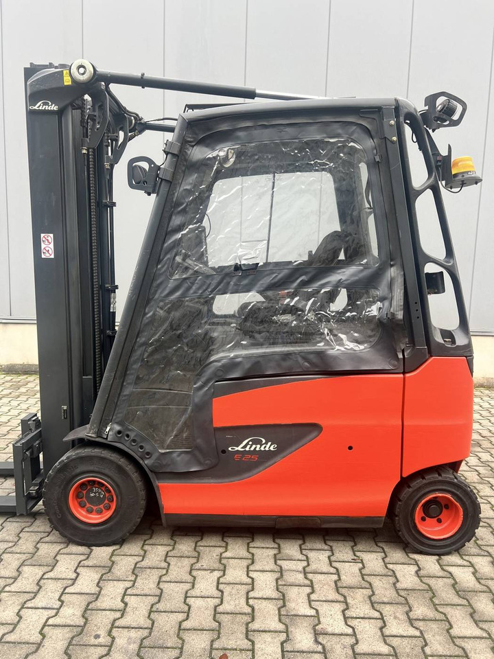 Linde E25/600HL (387) - Carrello elevatore elettrico: foto 3 Linde E25/600HL (387) - Carrello elevatore elettrico: foto 3