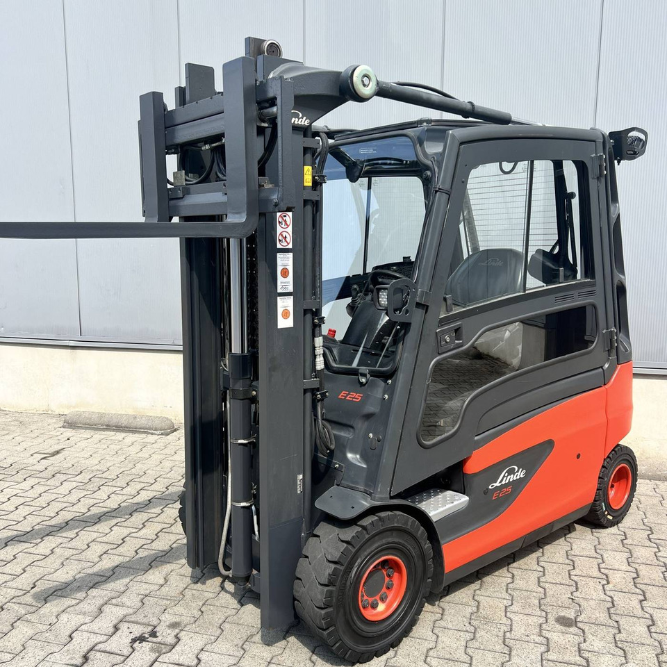 Linde E25L (387) - Carrello elevatore elettrico: foto 2 Linde E25L (387) - Carrello elevatore elettrico: foto 2