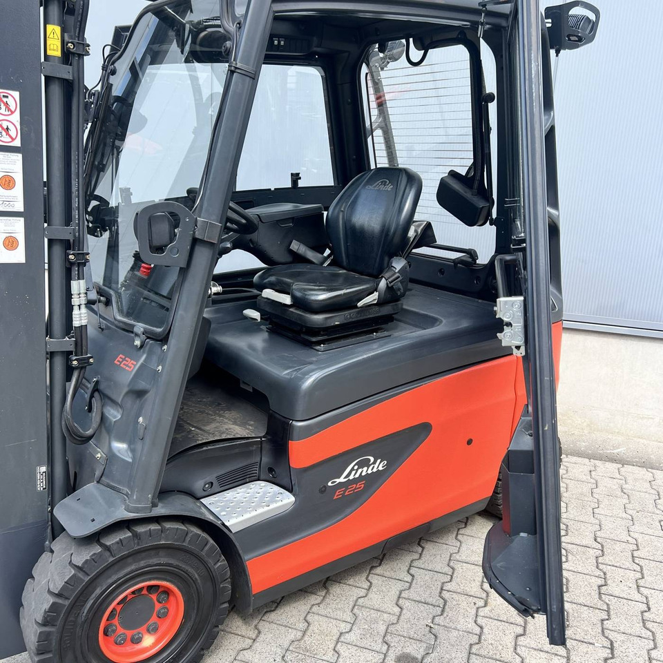Linde E25L (387) - Carrello elevatore elettrico: foto 5 Linde E25L (387) - Carrello elevatore elettrico: foto 5
