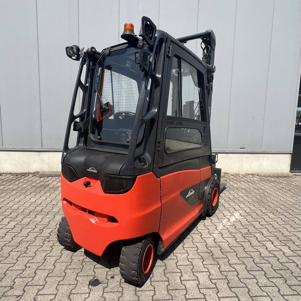 Linde E30/600 HL (387) - Carrello elevatore elettrico: foto 2 Linde E30/600 HL (387) - Carrello elevatore elettrico: foto 2