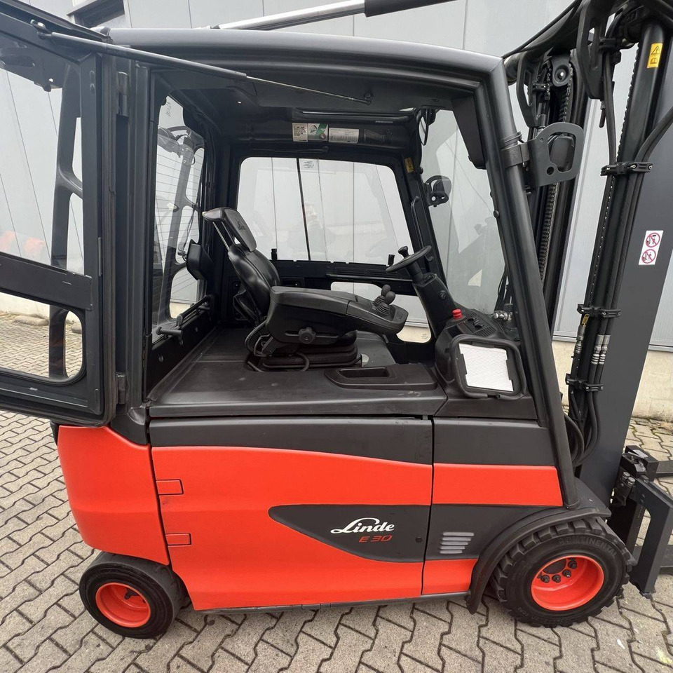 Linde E30/600 HL (387) - Carrello elevatore elettrico: foto 3 Linde E30/600 HL (387) - Carrello elevatore elettrico: foto 3