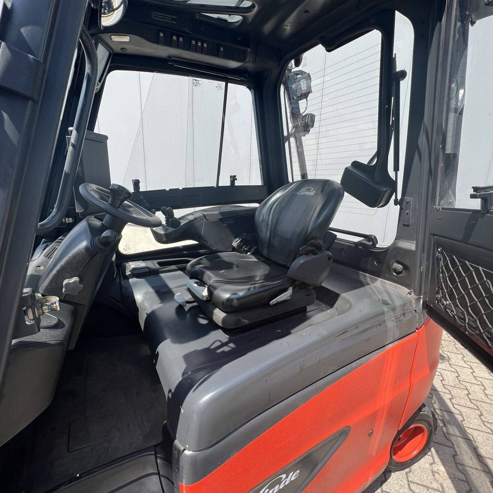 Linde E30/600 HL (387) - Carrello elevatore elettrico: foto 4 Linde E30/600 HL (387) - Carrello elevatore elettrico: foto 4