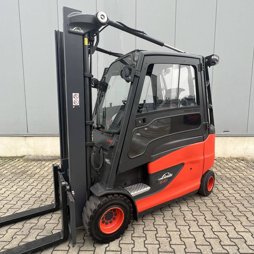 Linde E30/600 HL (387) - Carrello elevatore elettrico: foto 1 Linde E30/600 HL (387) - Carrello elevatore elettrico: foto 1