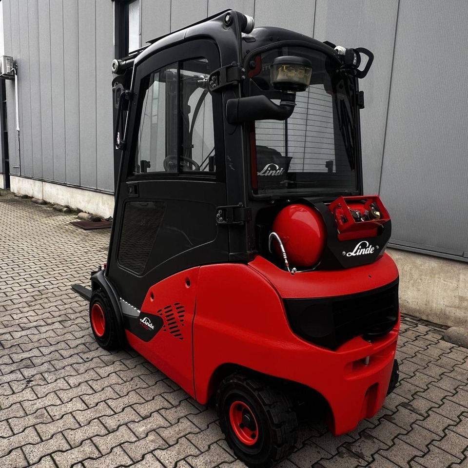 Linde H20T (391) EVO - Carrello elevatore a gas: foto 4 Linde H20T (391) EVO - Carrello elevatore a gas: foto 4