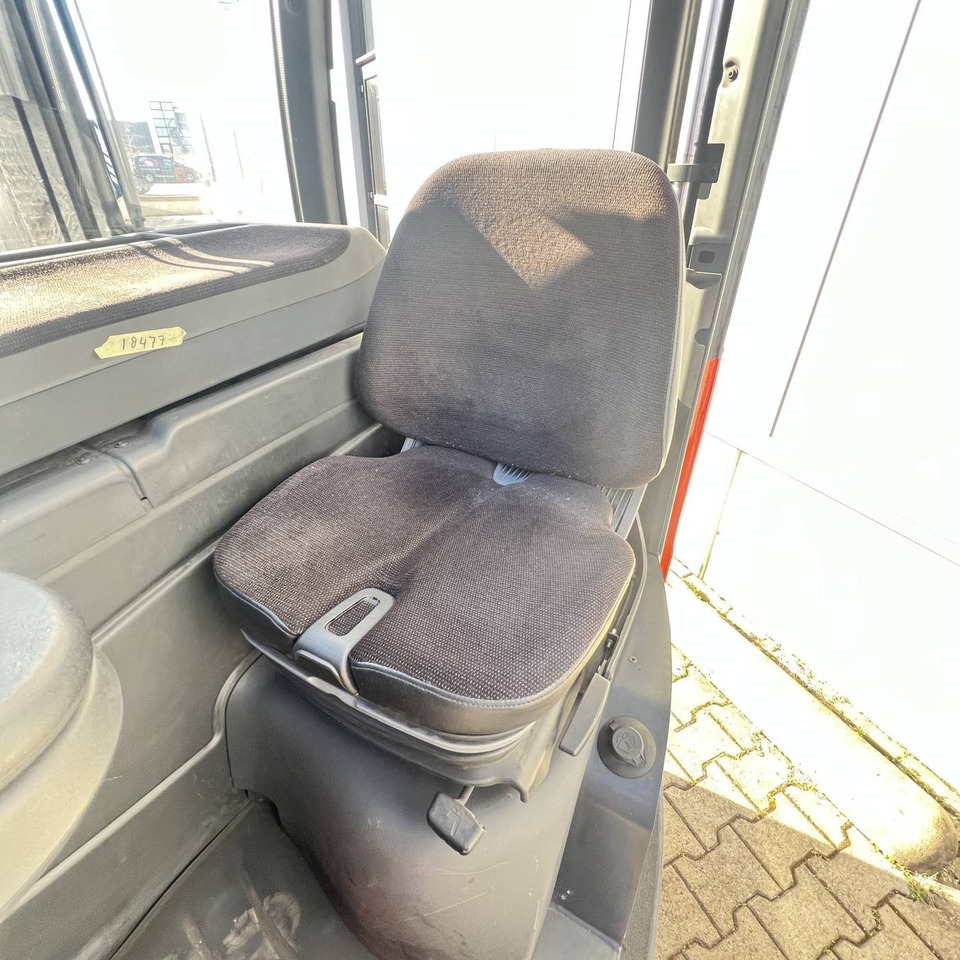 Linde R16G (1120) - Carrello retrattile: foto 5 Linde R16G (1120) - Carrello retrattile: foto 5