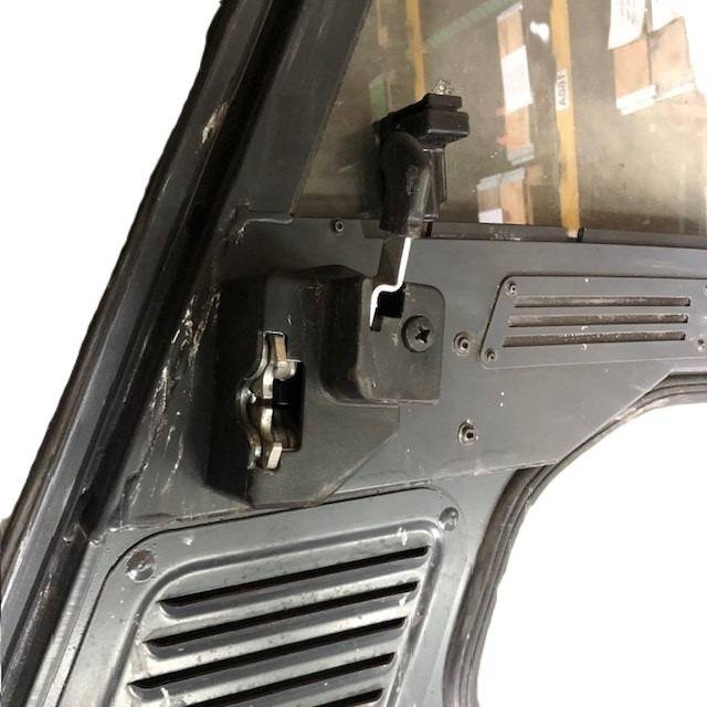 Right door for Linde 387 /388 series - Porta e ricambi per Mezzo di movimentazione: foto 4 Right door for Linde 387 /388 series - Porta e ricambi per Mezzo di movimentazione: foto 4