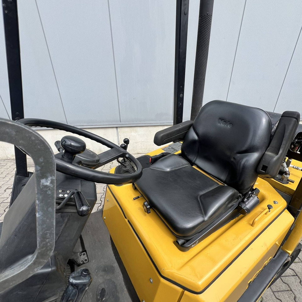 Yale GLP30TF - Carrello elevatore a gas: foto 4 Yale GLP30TF - Carrello elevatore a gas: foto 4