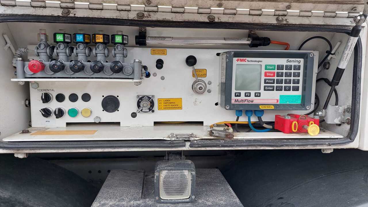 Camion cisterna DAF XF: foto 13 Camion cisterna DAF XF: foto 13