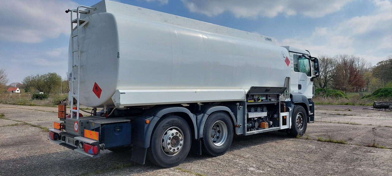 Camion cisterna per il trasporto di carburanti MAN TGS (lot of 4): foto 23 Camion cisterna per il trasporto di carburanti MAN TGS (lot of 4): foto 23