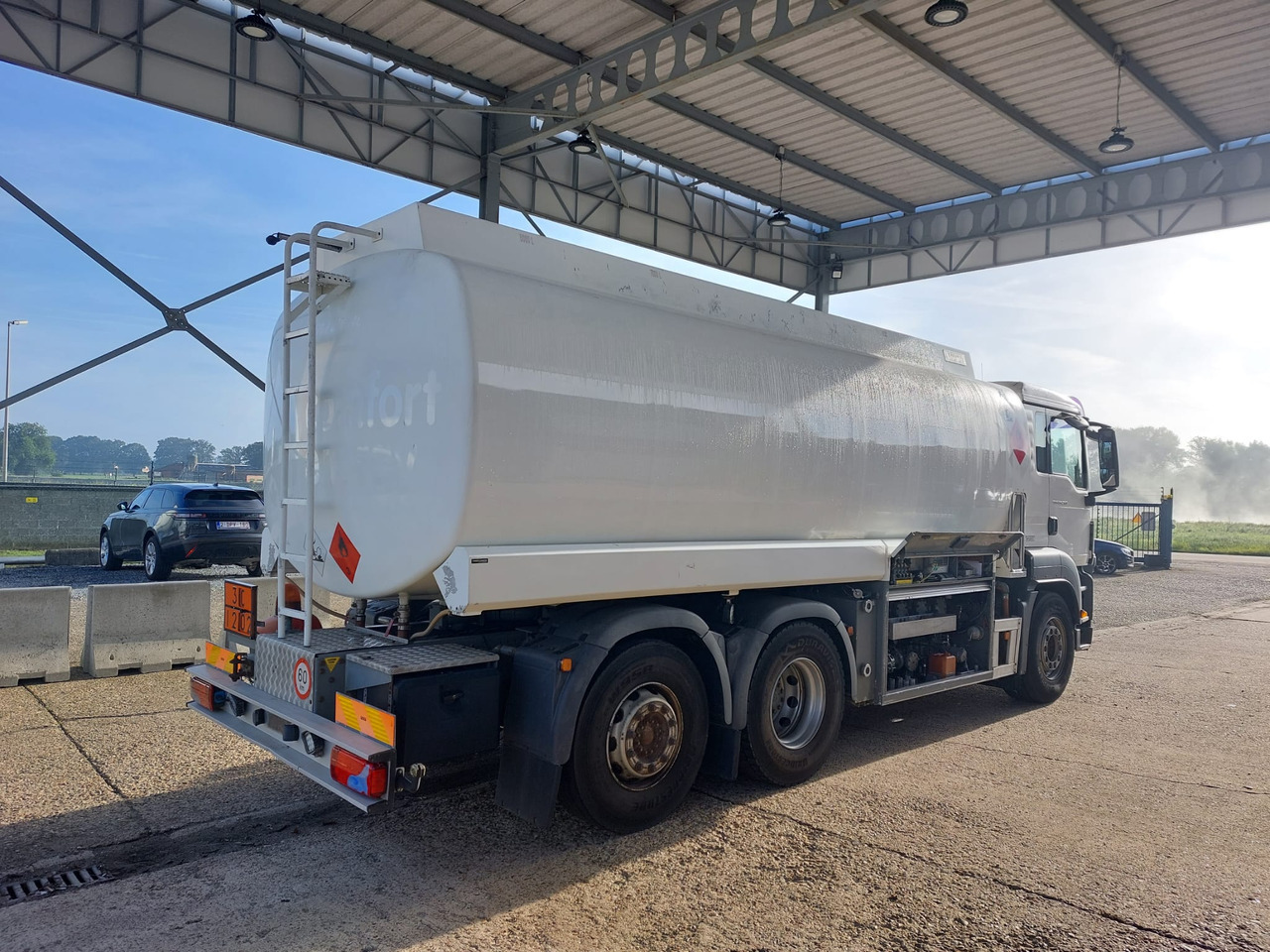 Camion cisterna per il trasporto di carburanti MAN TGS (lot of 4): foto 34 Camion cisterna per il trasporto di carburanti MAN TGS (lot of 4): foto 34