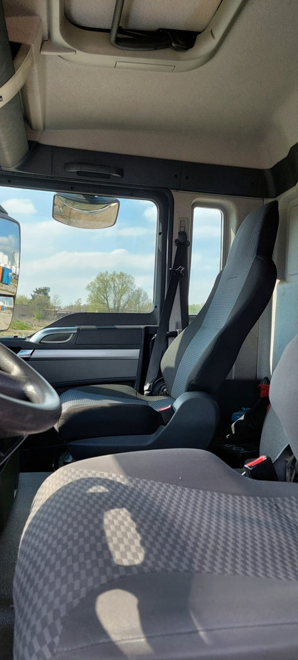 Camion cisterna per il trasporto di carburanti MAN TGS (lot of 4): foto 18 Camion cisterna per il trasporto di carburanti MAN TGS (lot of 4): foto 18