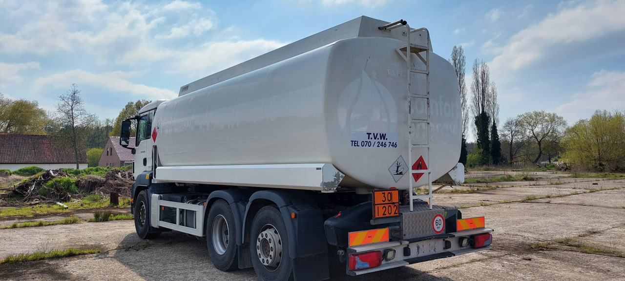 Camion cisterna per il trasporto di carburanti MAN TGS (lot of 4): foto 49 Camion cisterna per il trasporto di carburanti MAN TGS (lot of 4): foto 49