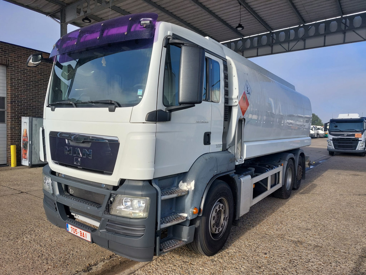 Camion cisterna per il trasporto di carburanti MAN TGS (lot of 4): foto 30 Camion cisterna per il trasporto di carburanti MAN TGS (lot of 4): foto 30