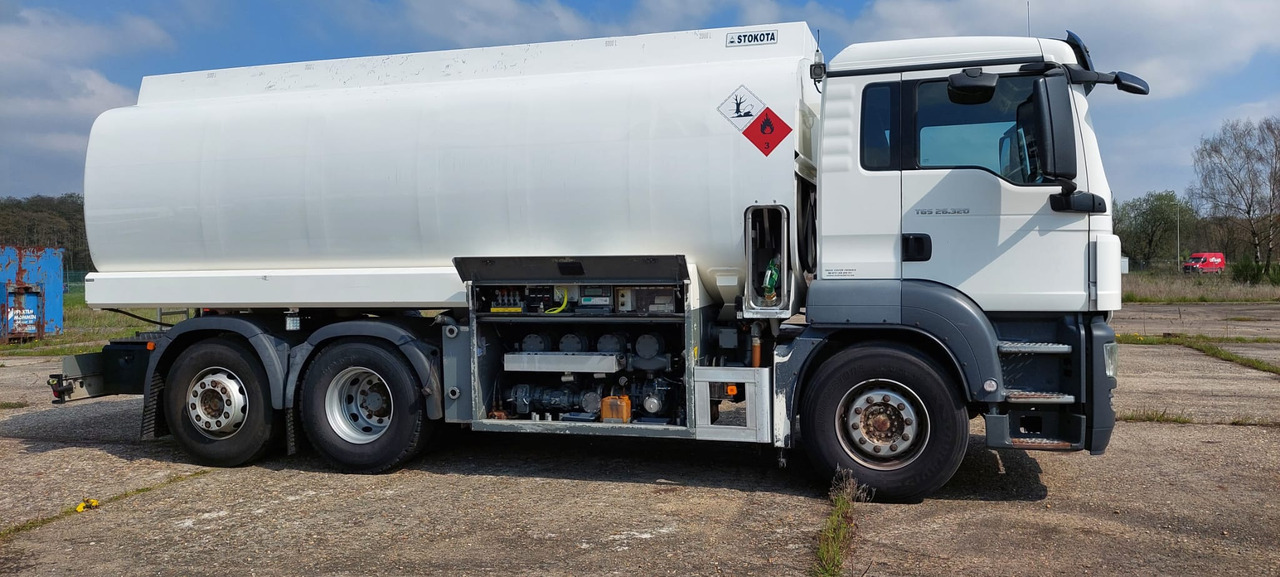 Camion cisterna per il trasporto di carburanti MAN TGS (lot of 4): foto 22 Camion cisterna per il trasporto di carburanti MAN TGS (lot of 4): foto 22