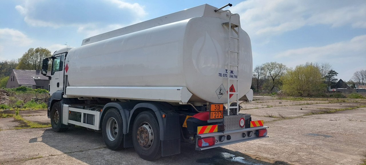 Camion cisterna per il trasporto di carburanti MAN TGS (lot of 4): foto 13 Camion cisterna per il trasporto di carburanti MAN TGS (lot of 4): foto 13