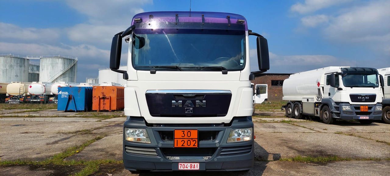 Camion cisterna per il trasporto di carburanti MAN TGS (lot of 4): foto 44 Camion cisterna per il trasporto di carburanti MAN TGS (lot of 4): foto 44