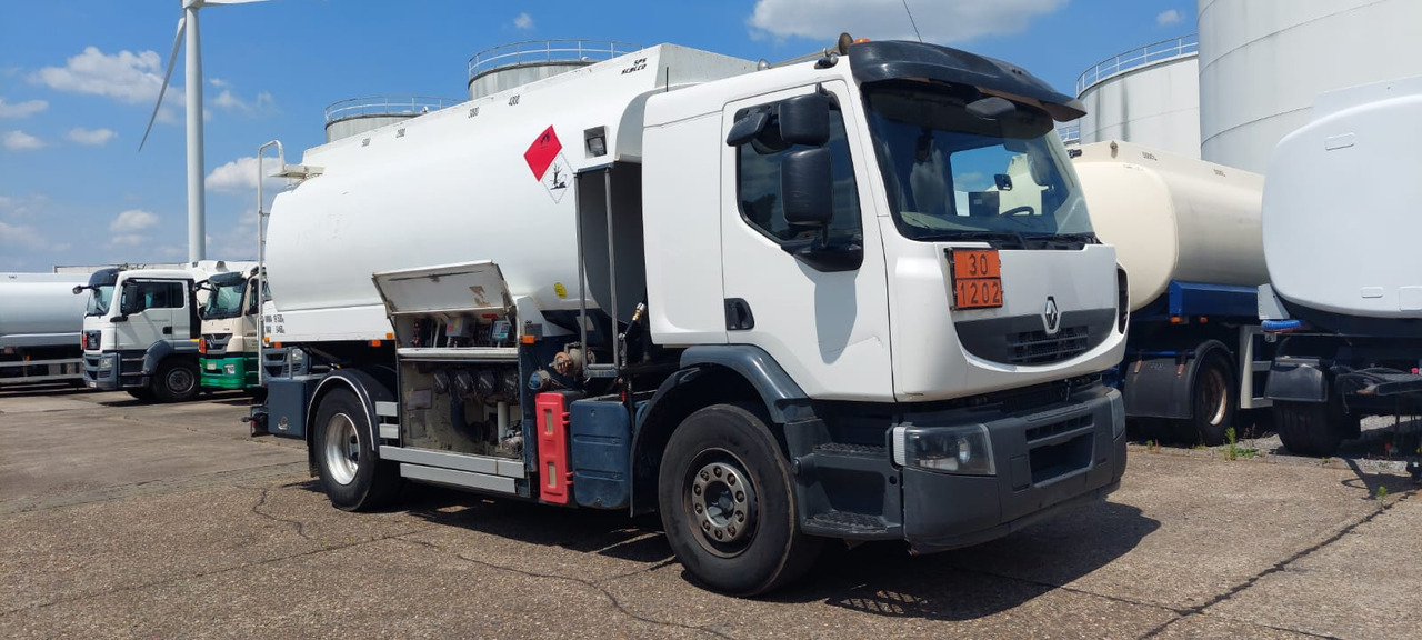 RENAULT - Camion cisterna: foto 4 RENAULT - Camion cisterna: foto 4