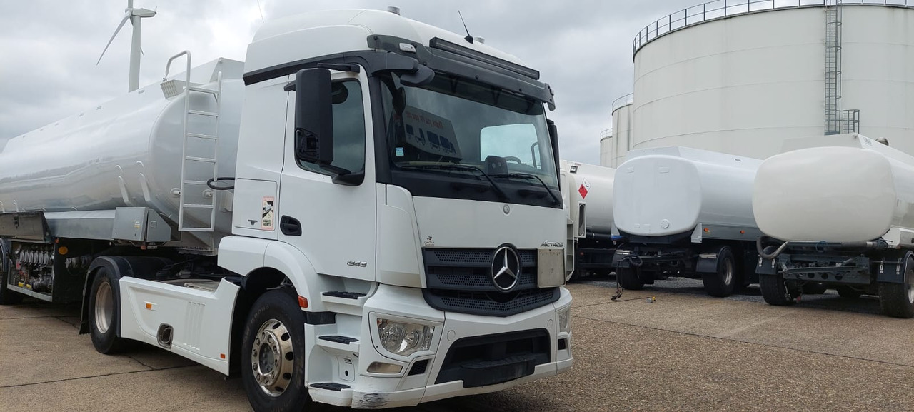 MERCEDES Actros - Trattore stradale: foto 3 MERCEDES Actros - Trattore stradale: foto 3