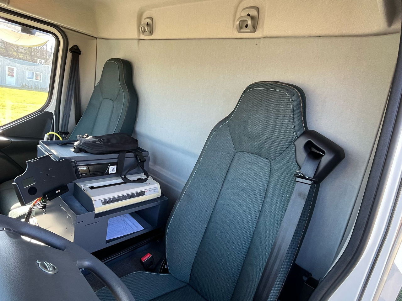 VOLVO FL - Camion cisterna: foto 5 VOLVO FL - Camion cisterna: foto 5