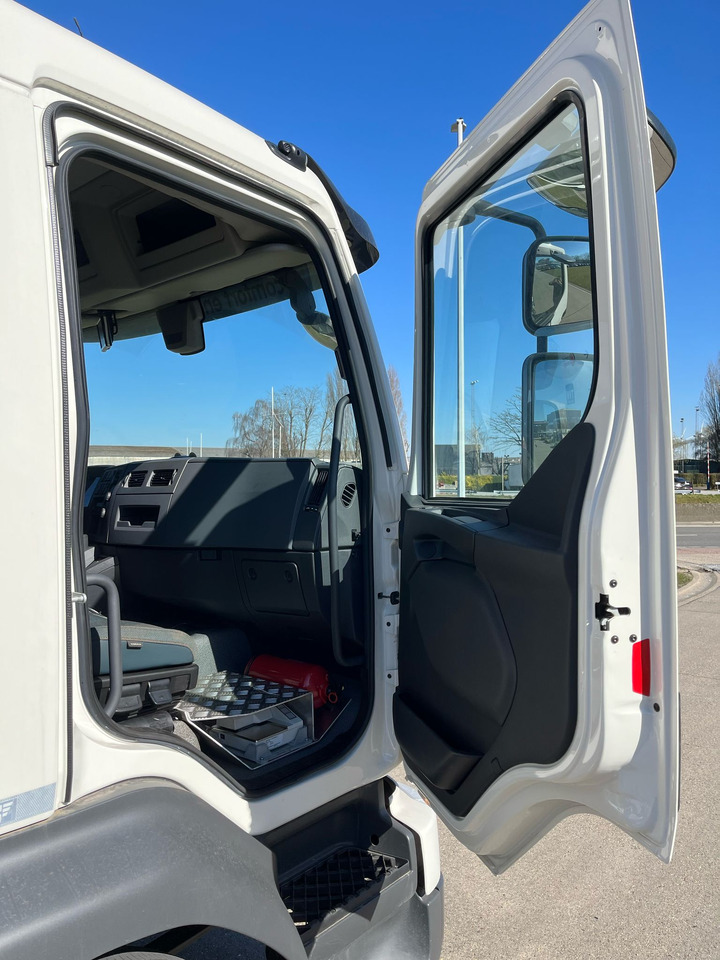 VOLVO FL - Camion cisterna: foto 3 VOLVO FL - Camion cisterna: foto 3