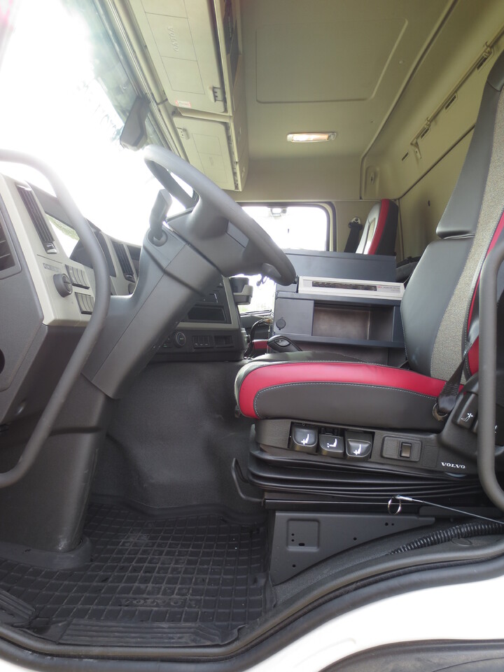 VOLVO FM - Camion cisterna: foto 5 VOLVO FM - Camion cisterna: foto 5