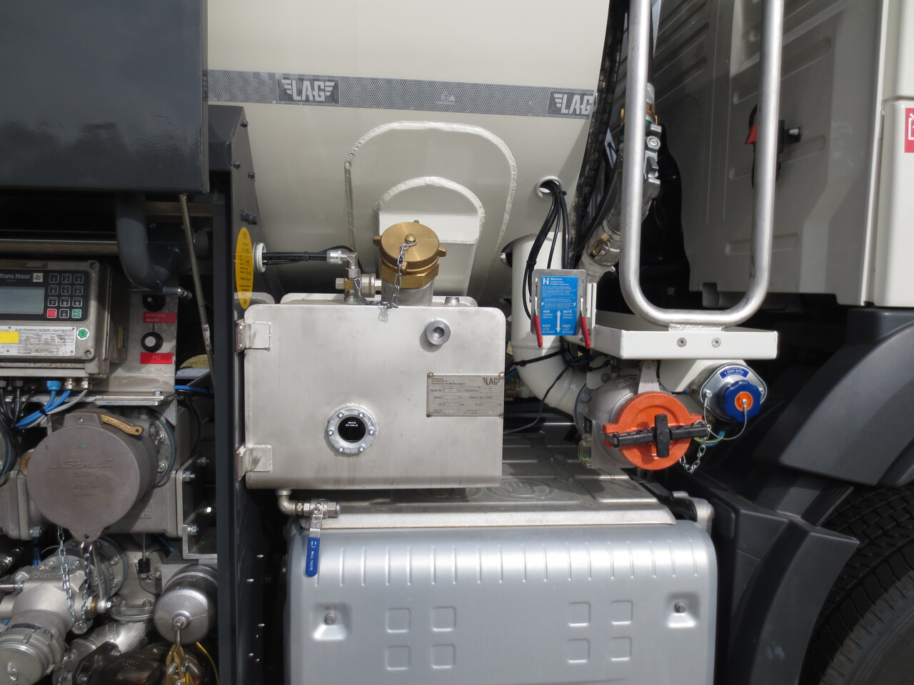 VOLVO FM - Camion cisterna: foto 3 VOLVO FM - Camion cisterna: foto 3