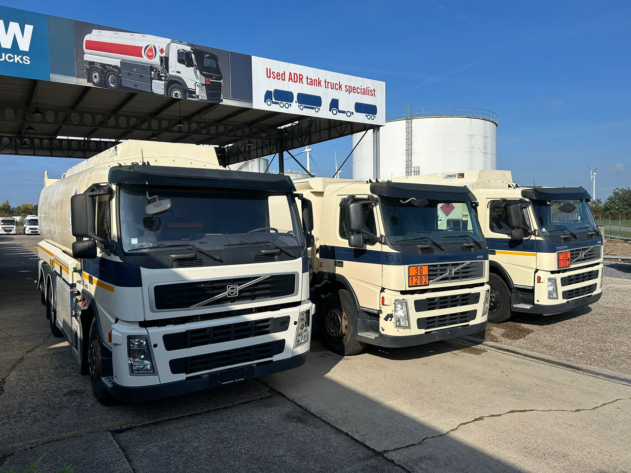 VOLVO FM (lot of 3) - Camion cisterna: foto 3 VOLVO FM (lot of 3) - Camion cisterna: foto 3
