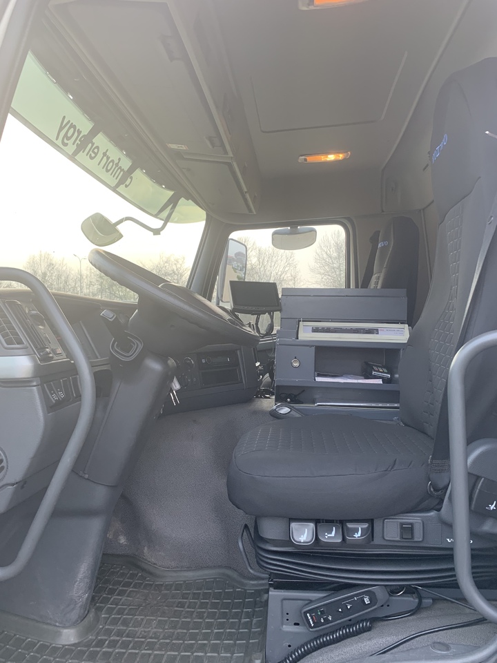 Volvo FMFH - Camion cisterna: foto 3 Volvo FMFH - Camion cisterna: foto 3