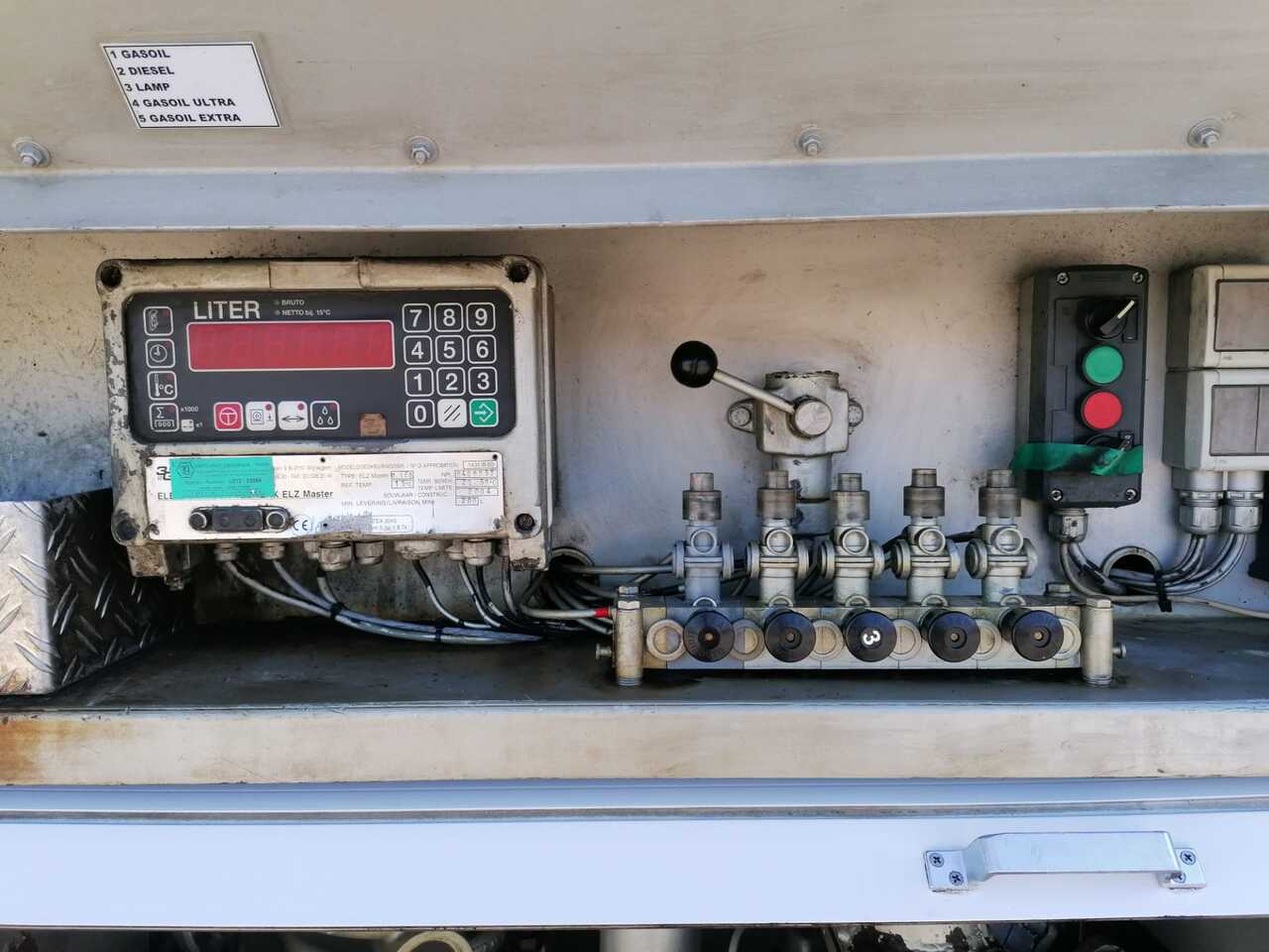 Volvo FMFH - Camion cisterna: foto 3 Volvo FMFH - Camion cisterna: foto 3