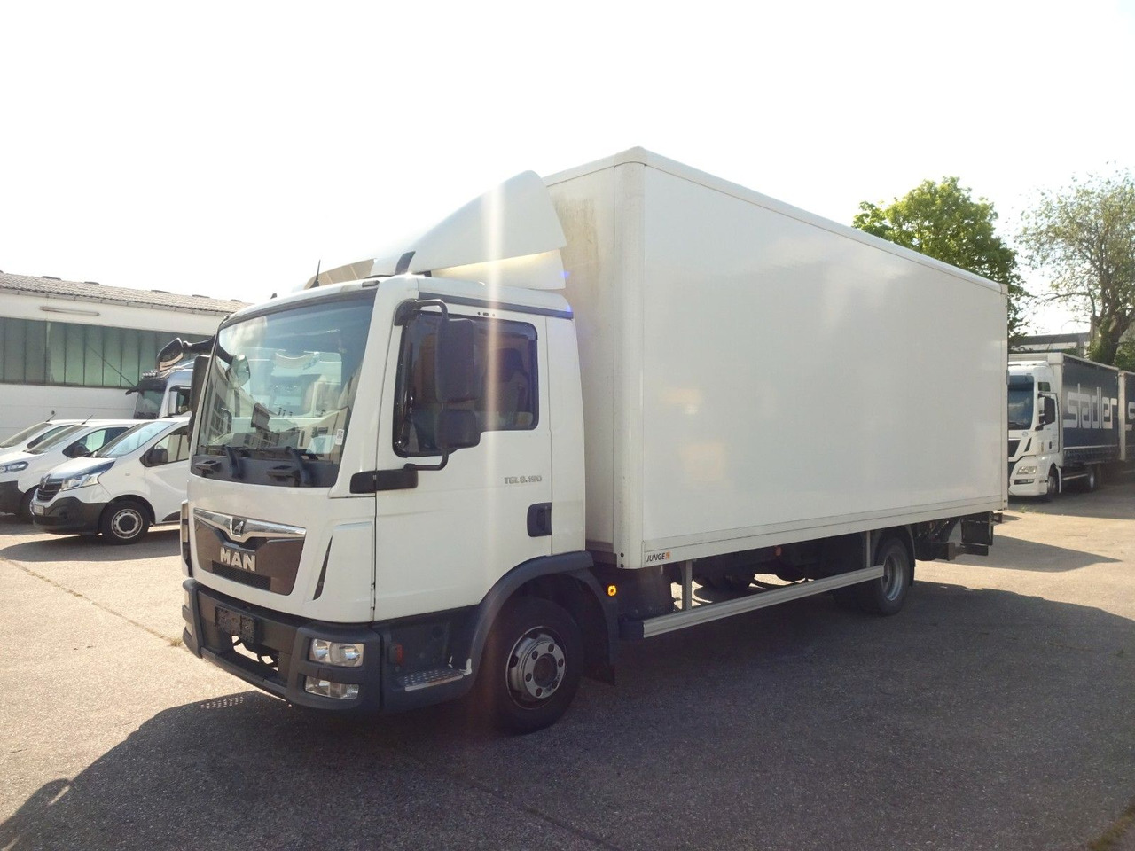 MAN TGL 8.190, LBW, Luft, Tempomat, Standheizung - Furgone box: foto 2 MAN TGL 8.190, LBW, Luft, Tempomat, Standheizung - Furgone box: foto 2