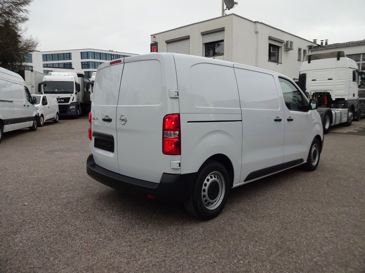 Opel 50 x Vivaro Kasten, L1H1, Klima, Kamera, PDC - Furgoncino: foto 5 Opel 50 x Vivaro Kasten, L1H1, Klima, Kamera, PDC - Furgoncino: foto 5