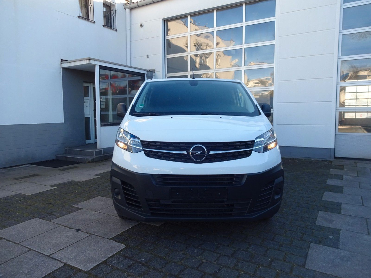 Opel 50 x Vivaro Kasten L1H1, Klima, PDC, - Furgoncino: foto 4 Opel 50 x Vivaro Kasten L1H1, Klima, PDC, - Furgoncino: foto 4