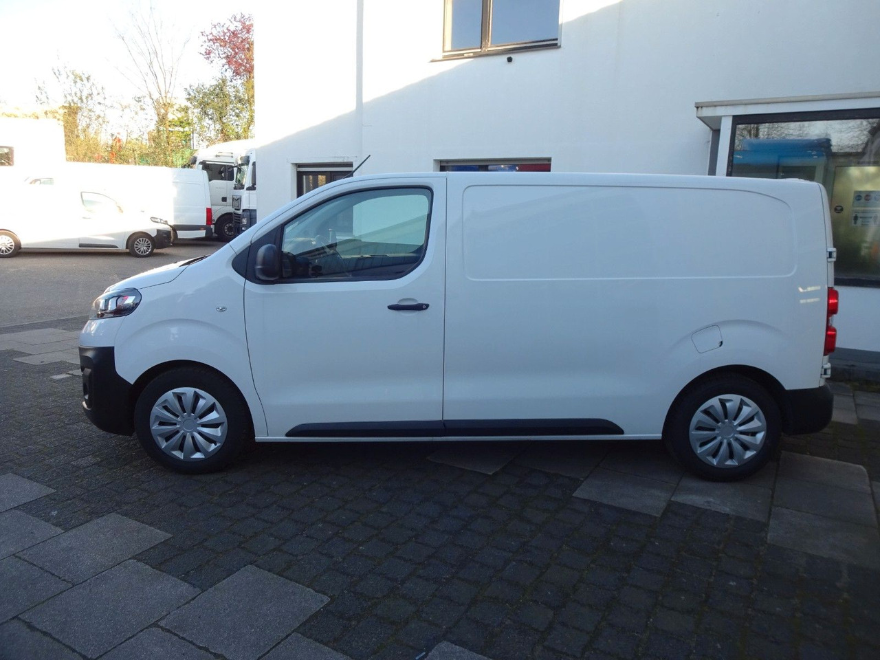 Opel 50 x Vivaro Kasten L1H1, Klima, PDC, Tempomat - Furgoncino: foto 4 Opel 50 x Vivaro Kasten L1H1, Klima, PDC, Tempomat - Furgoncino: foto 4