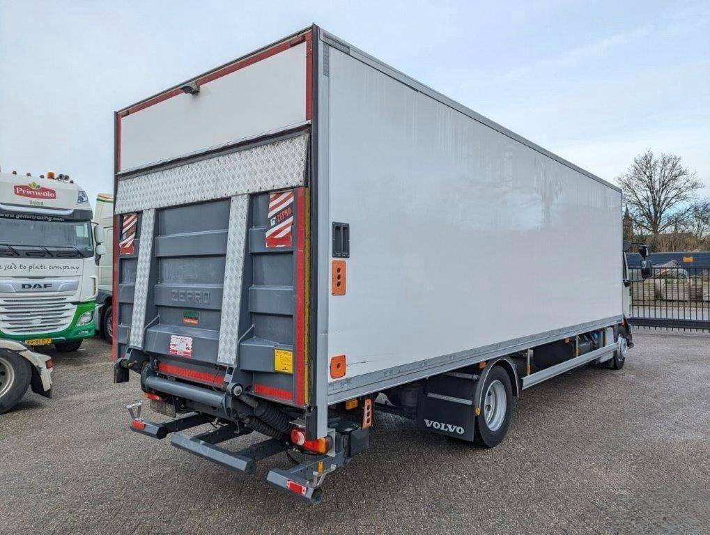 Volvo FL 210, 12tn., Isolirt, Autom, wie neu - Autocarro furgonato: foto 3 Volvo FL 210, 12tn., Isolirt, Autom, wie neu - Autocarro furgonato: foto 3